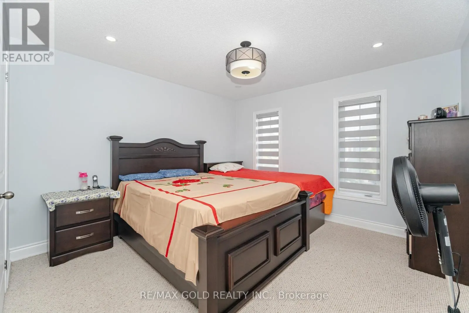 32 EAGLESPRINGS CRESCENT