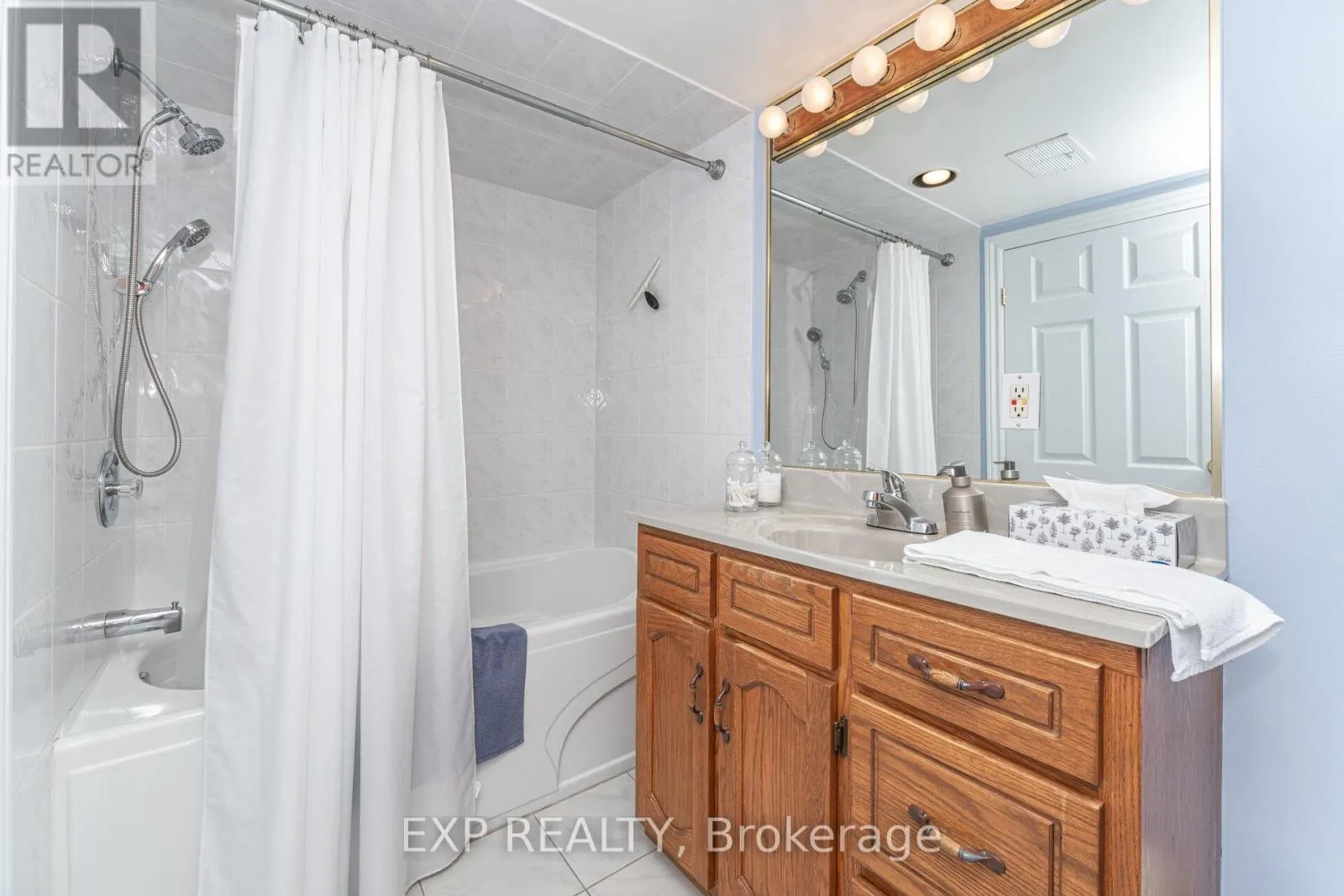 35 CLAIRTON CRESCENT