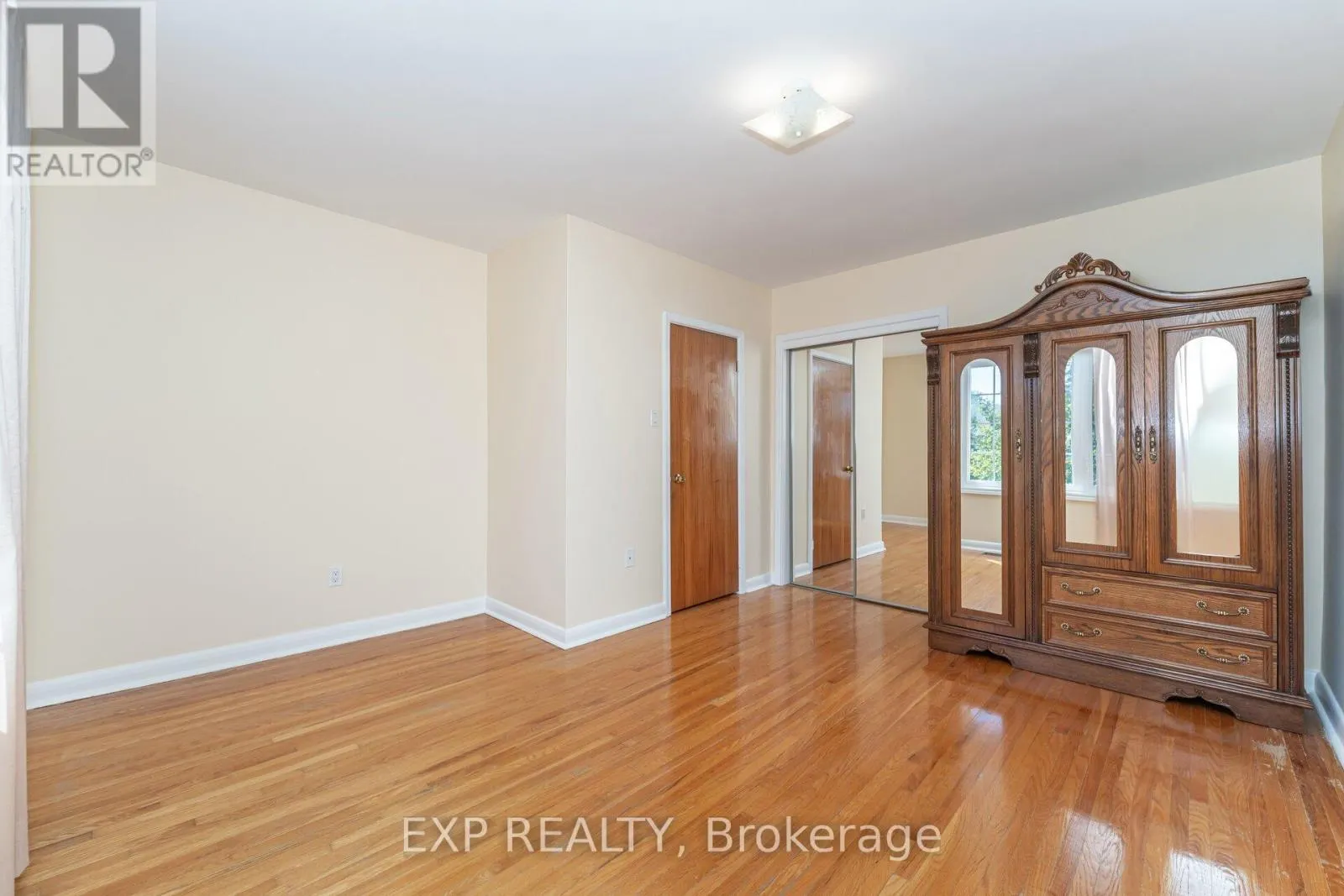 35 CLAIRTON CRESCENT