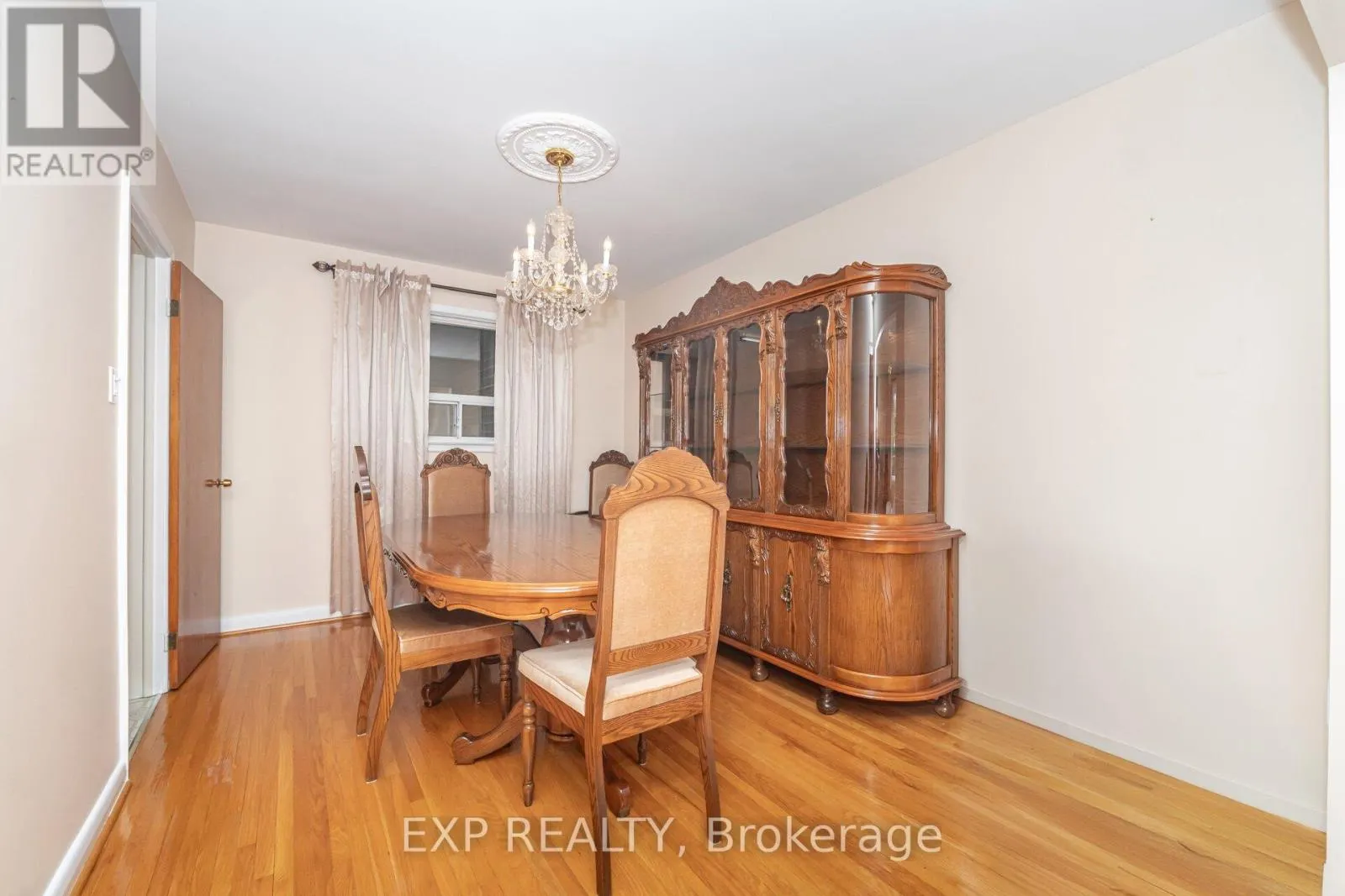 35 CLAIRTON CRESCENT