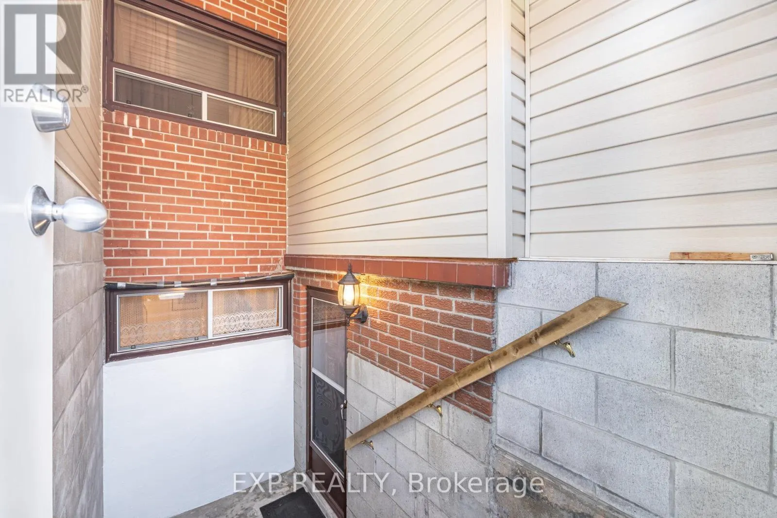 35 CLAIRTON CRESCENT