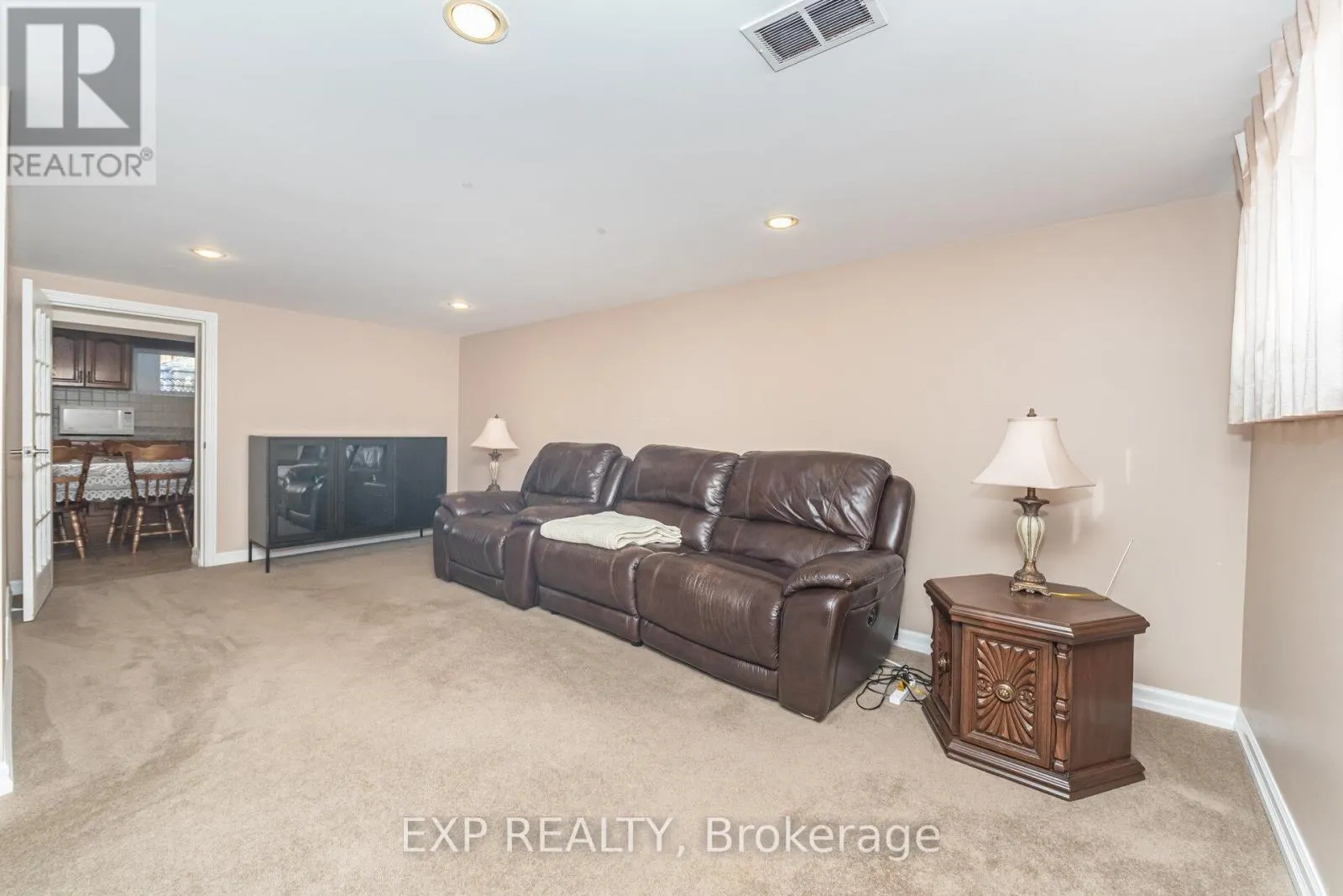 35 CLAIRTON CRESCENT