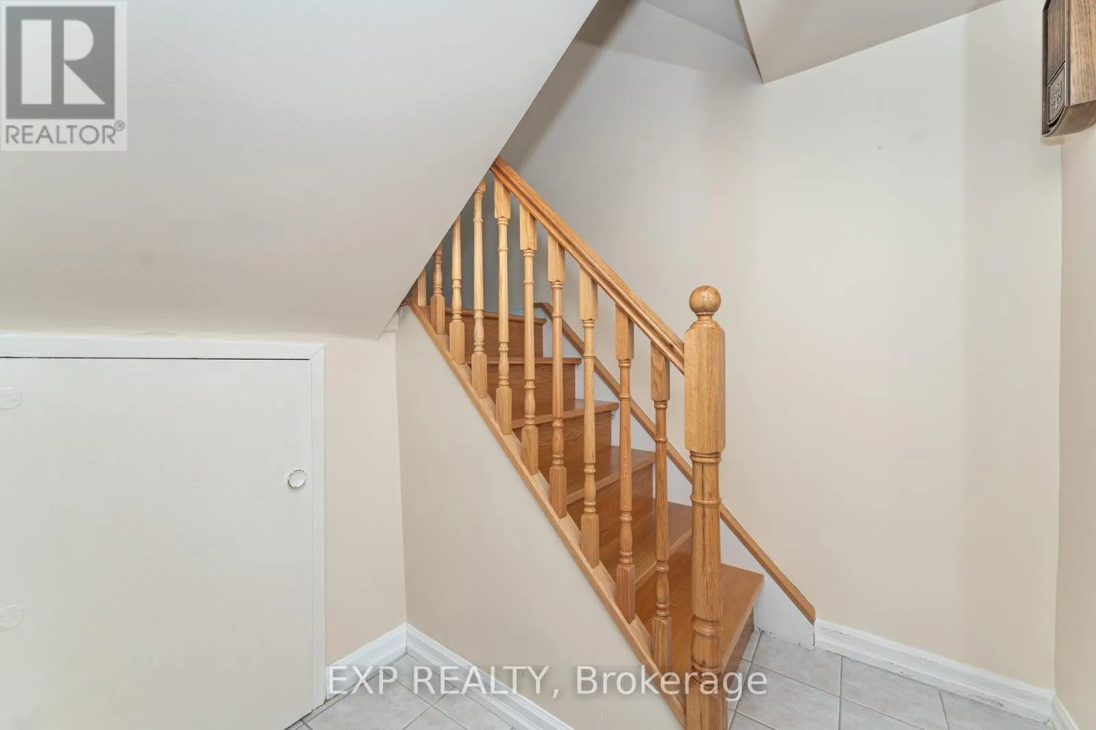35 CLAIRTON CRESCENT