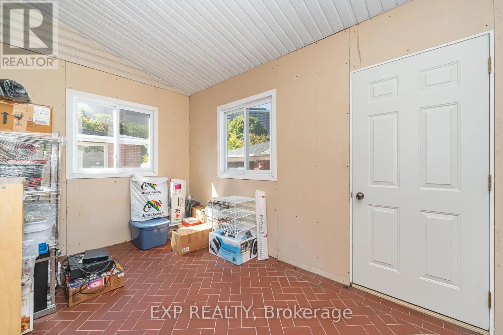 35 CLAIRTON CRESCENT