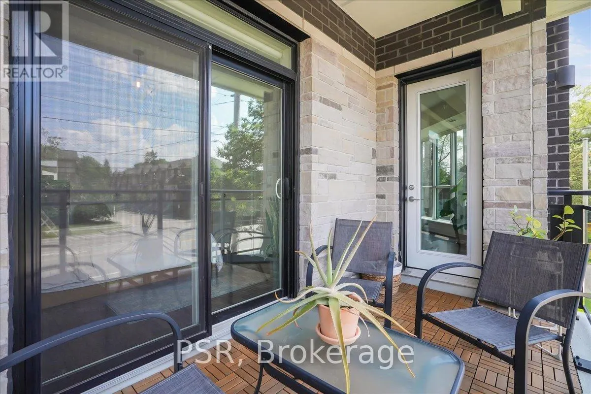 211 - 320 PLAINS ROAD E