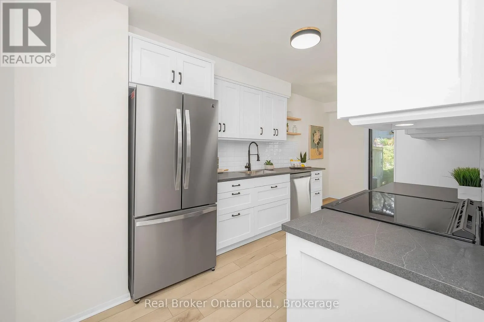 815 SWEETWATER CRESCENT