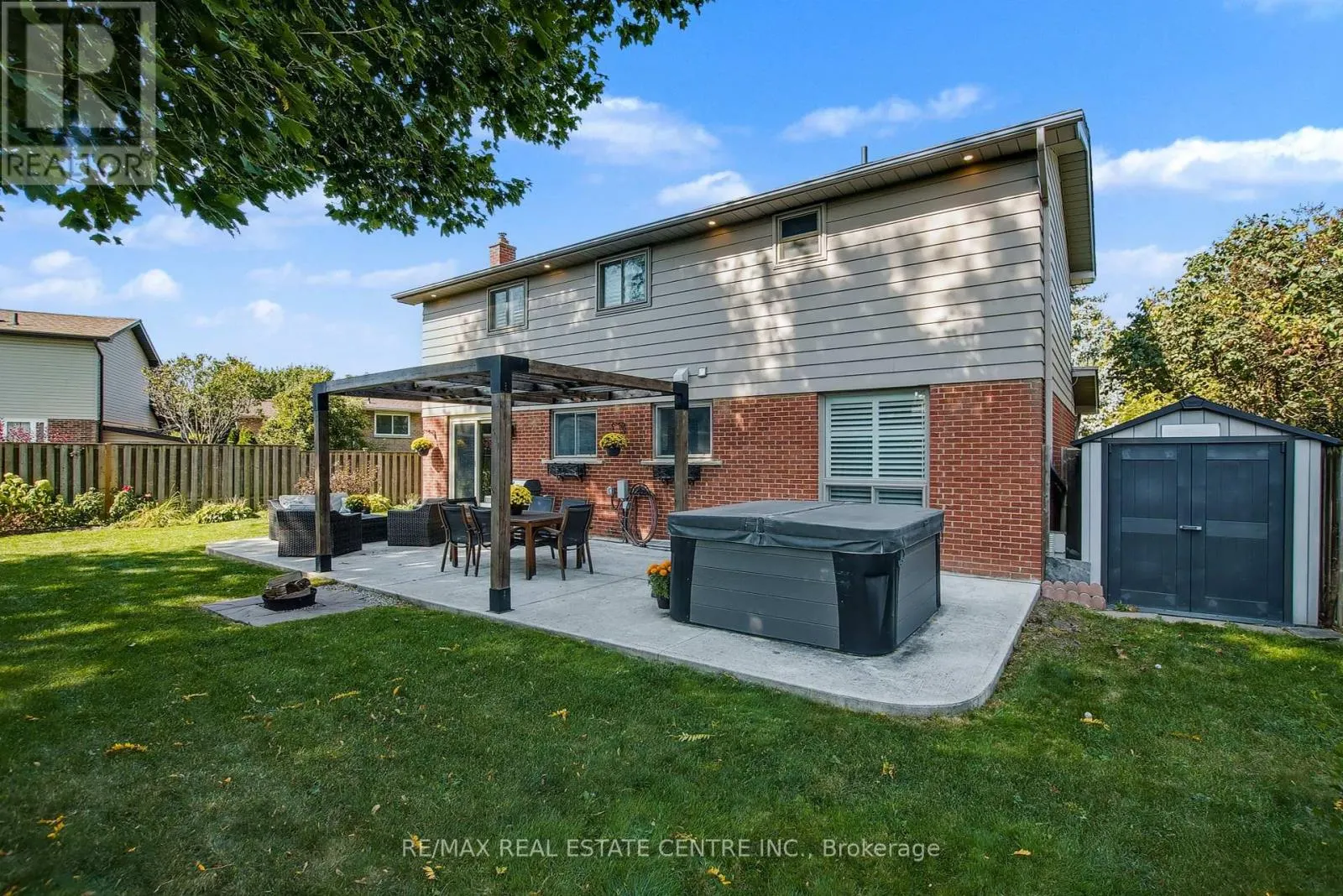 820 HEMLOCK DRIVE