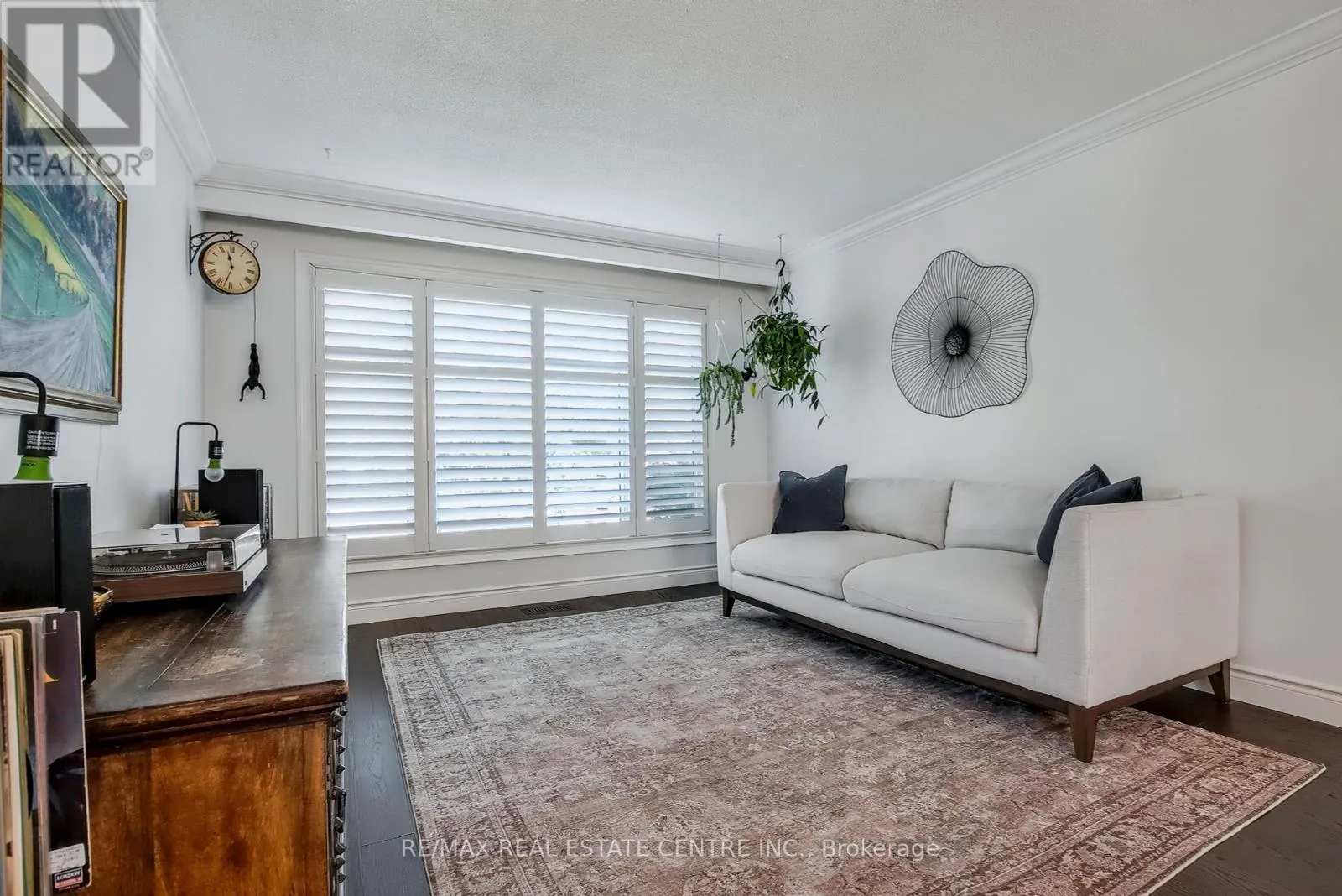 820 HEMLOCK DRIVE