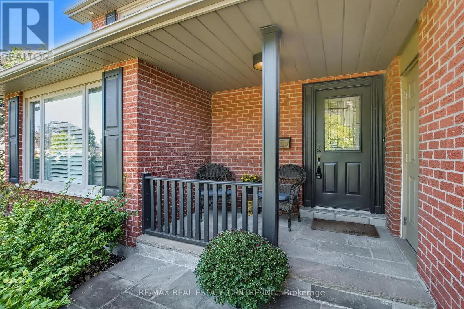 820 HEMLOCK DRIVE