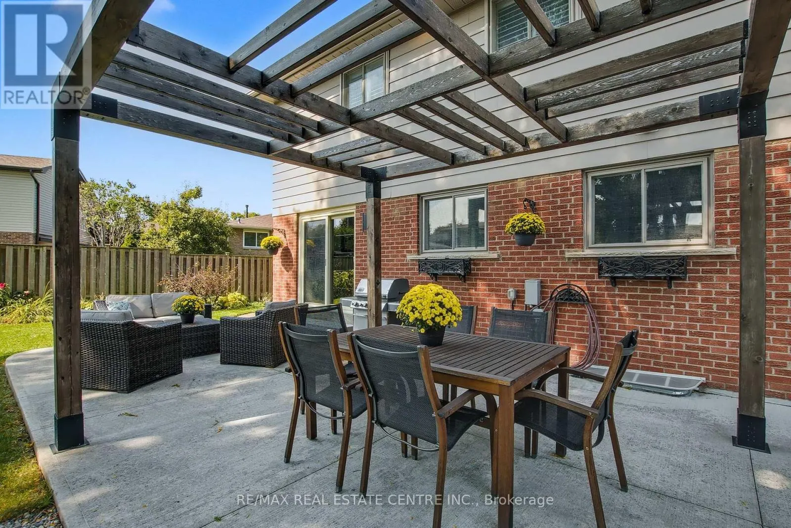 820 HEMLOCK DRIVE