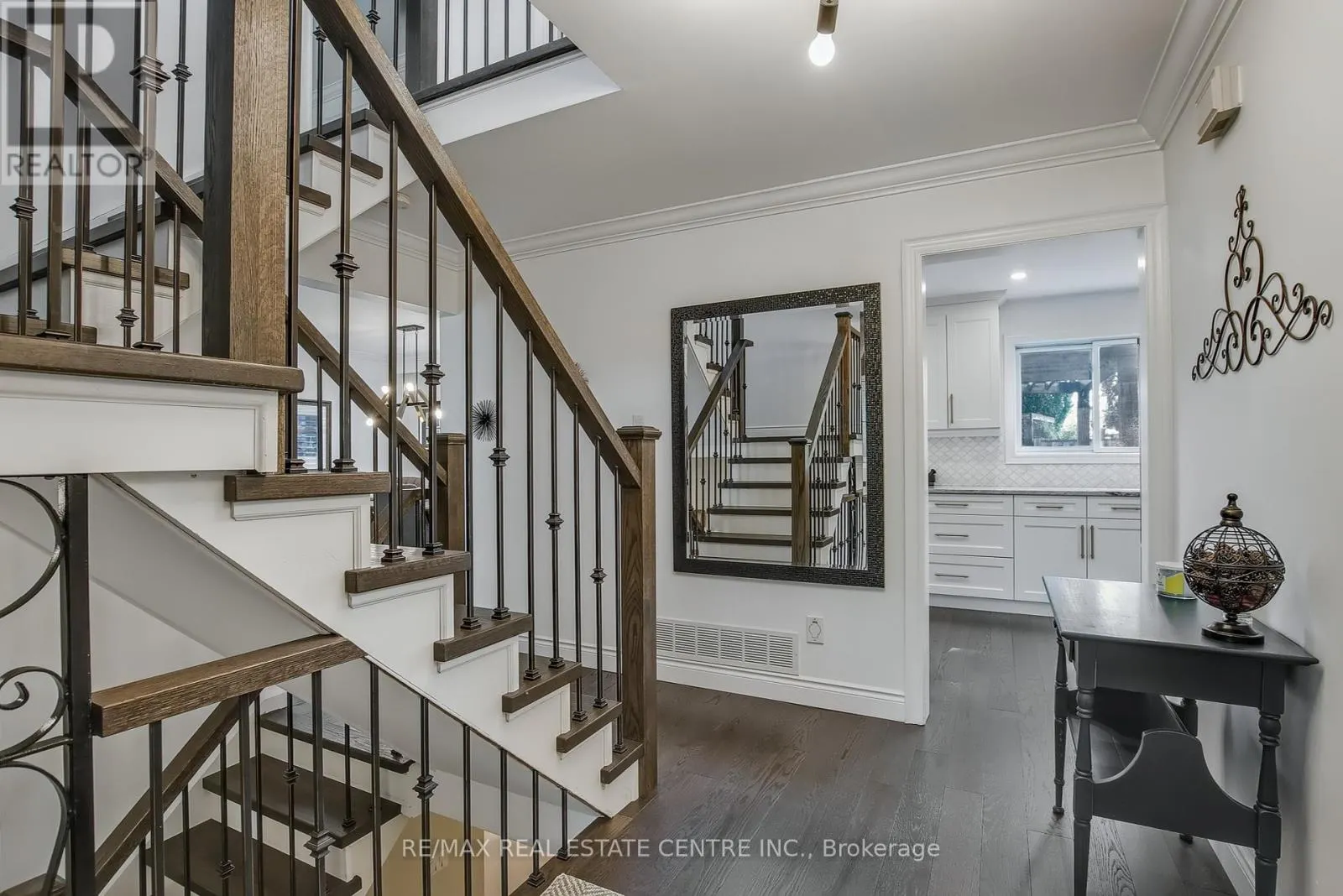 820 HEMLOCK DRIVE