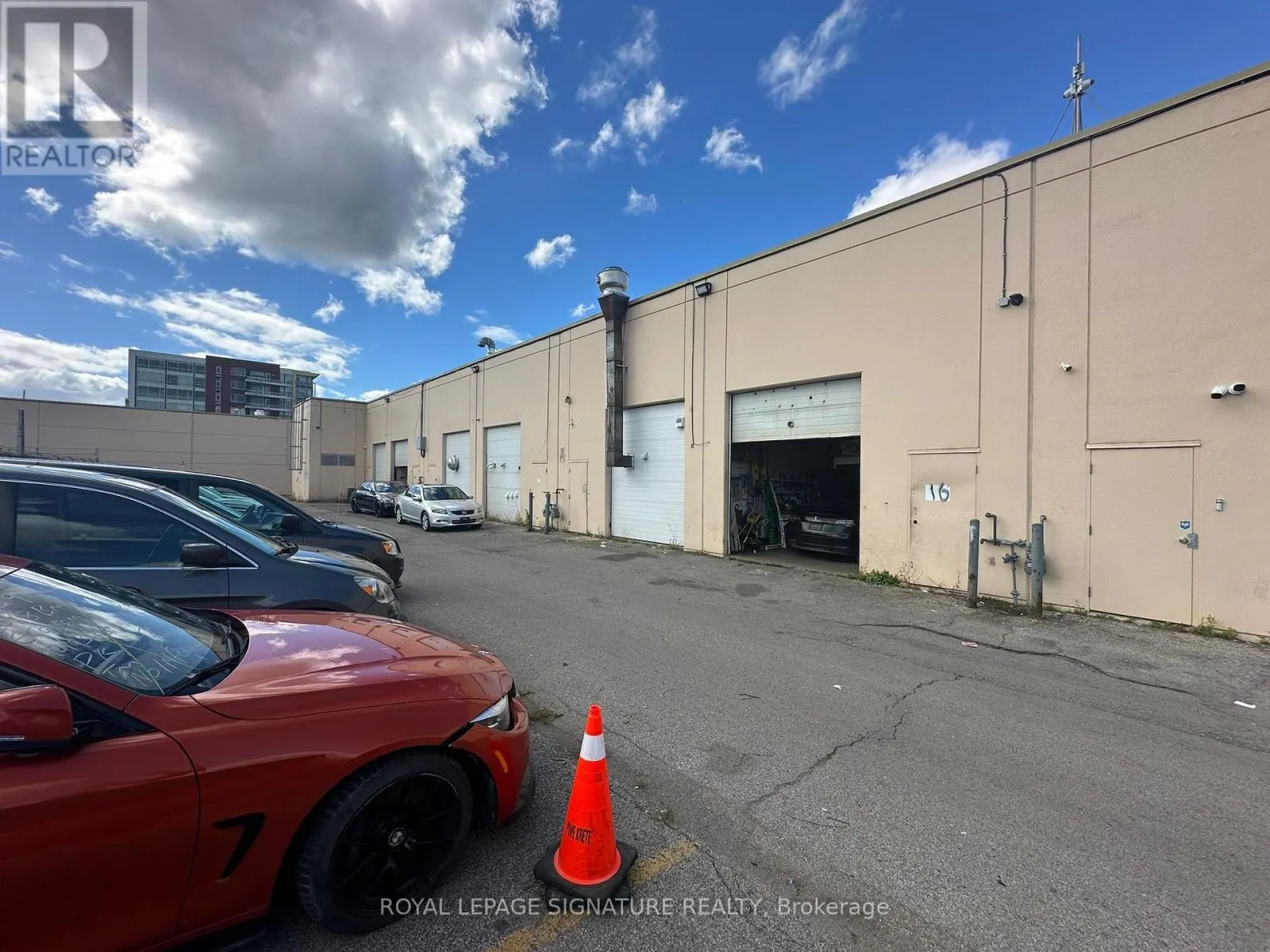 16 - 1270 FINCH AVENUE W