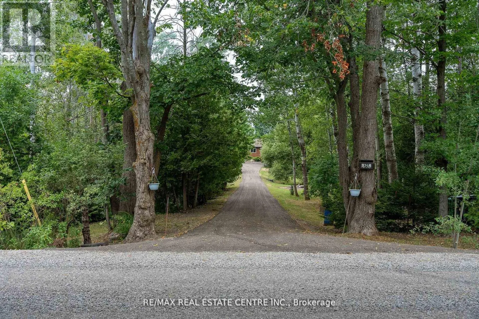 3762 HIGHPOINT SIDE ROAD