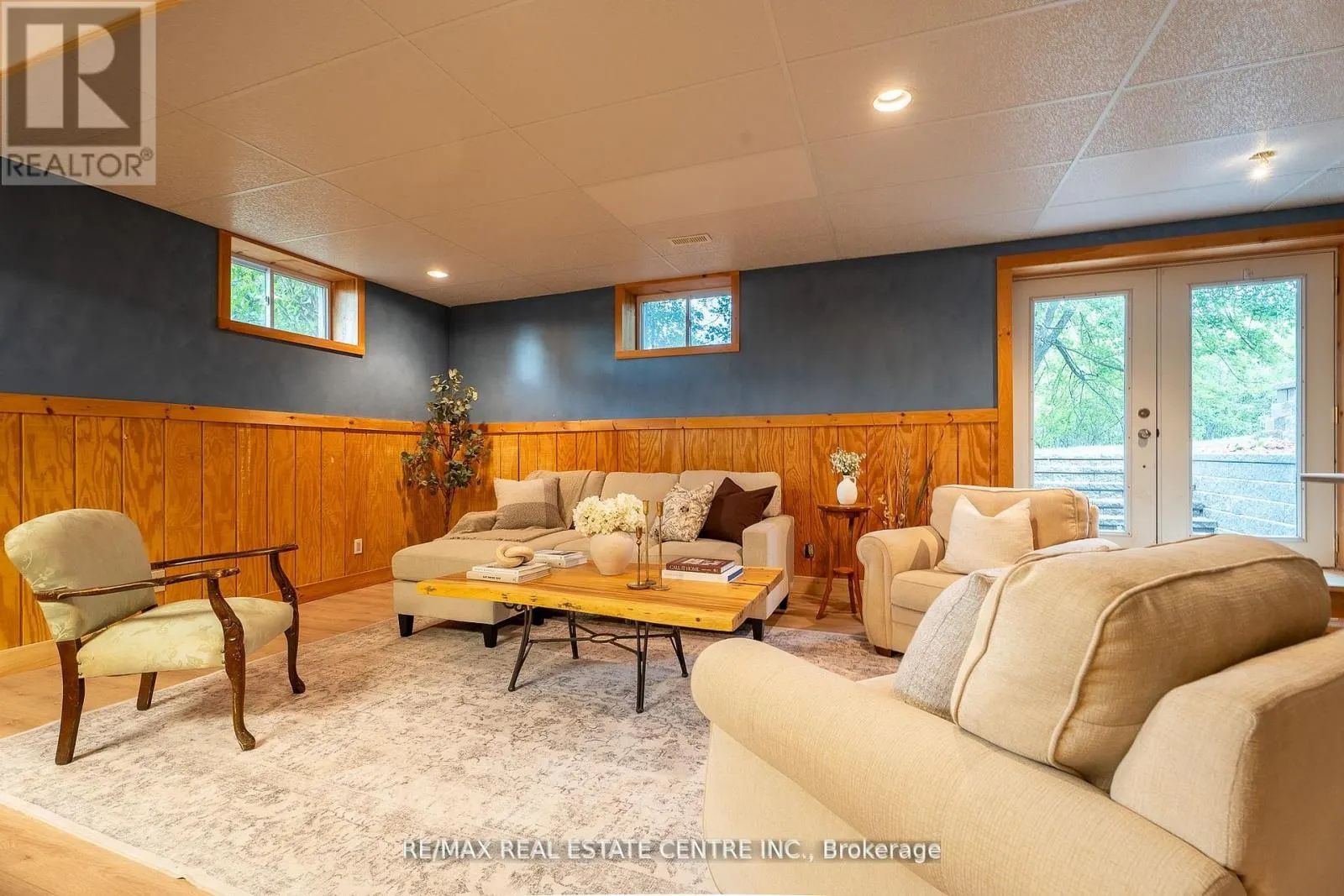 3762 HIGHPOINT SIDE ROAD