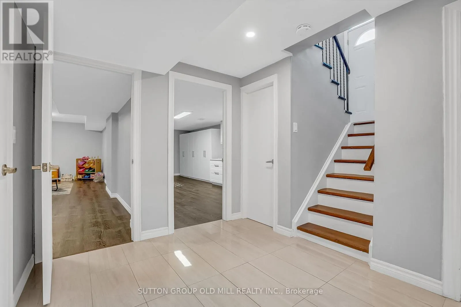 40 LEMONWOOD DRIVE