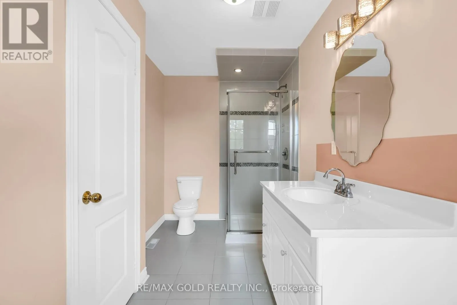 33 TIGERLILY PLACE
