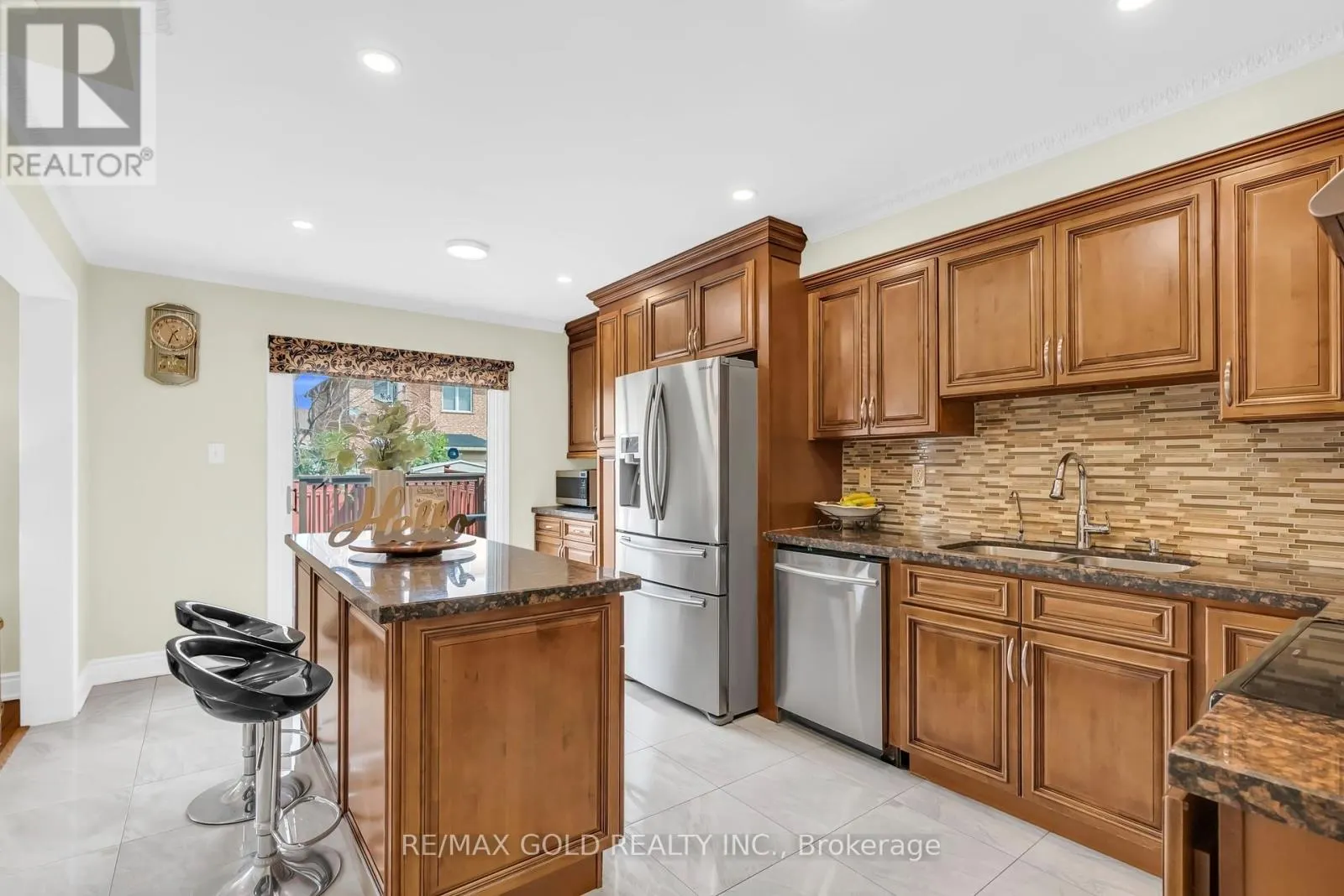 33 TIGERLILY PLACE