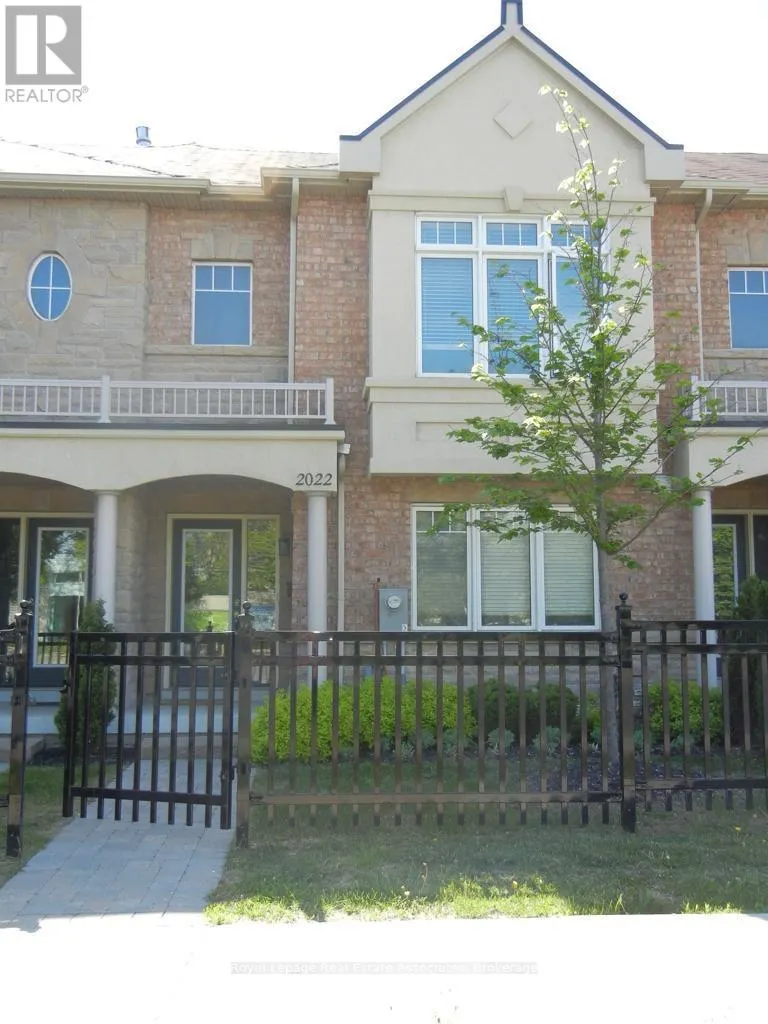 2022 LAKESHORE ROAD W