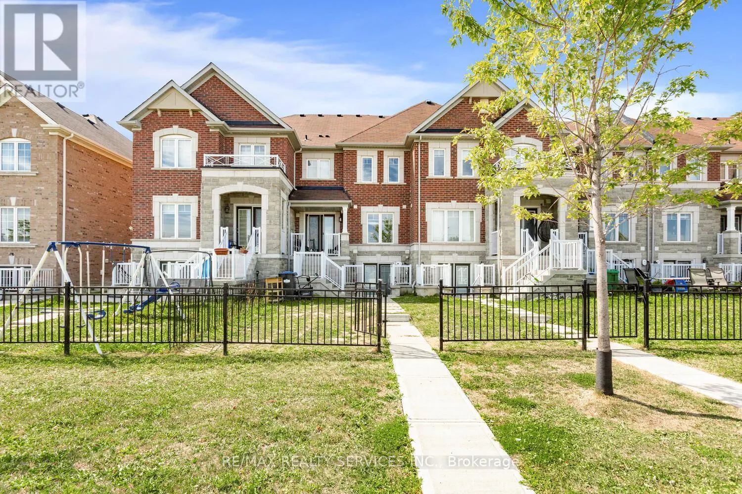100 GOLDEN SPRINGS DRIVE