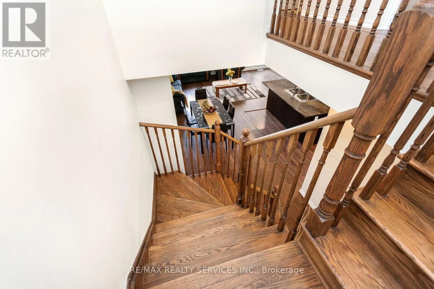 100 GOLDEN SPRINGS DRIVE