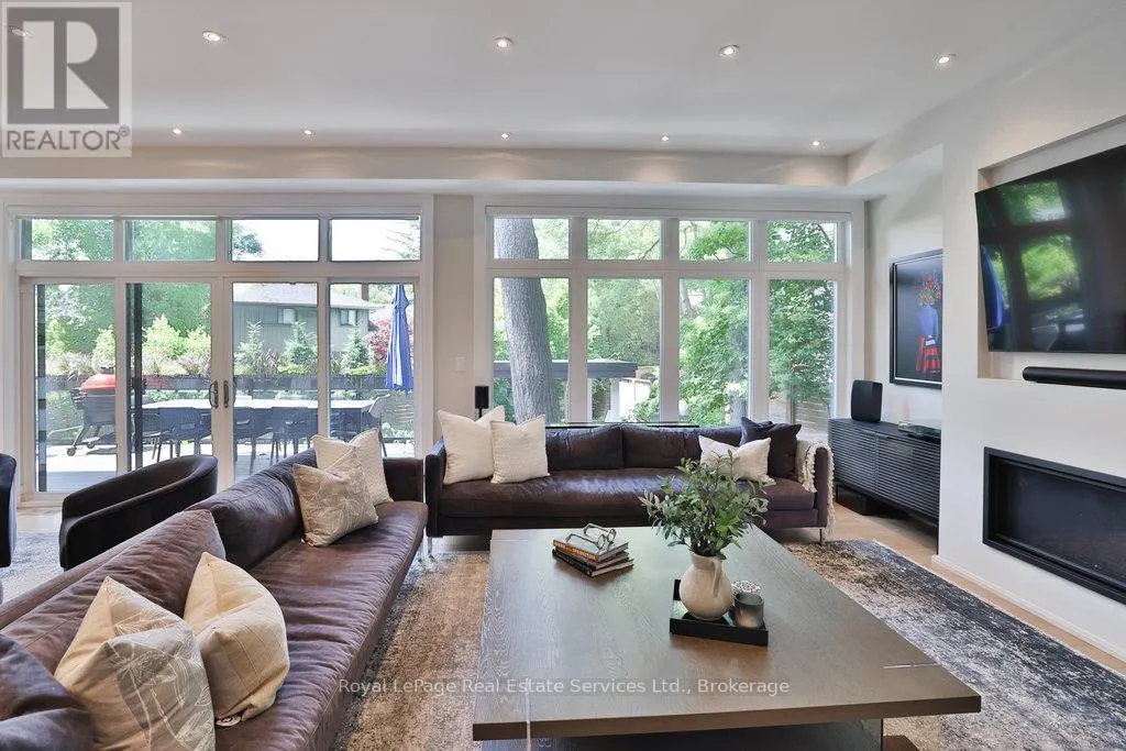 182 CHARNWOOD DRIVE