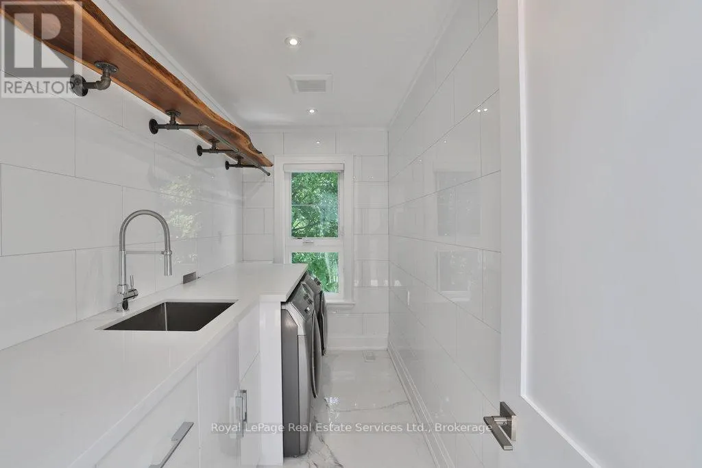 182 CHARNWOOD DRIVE