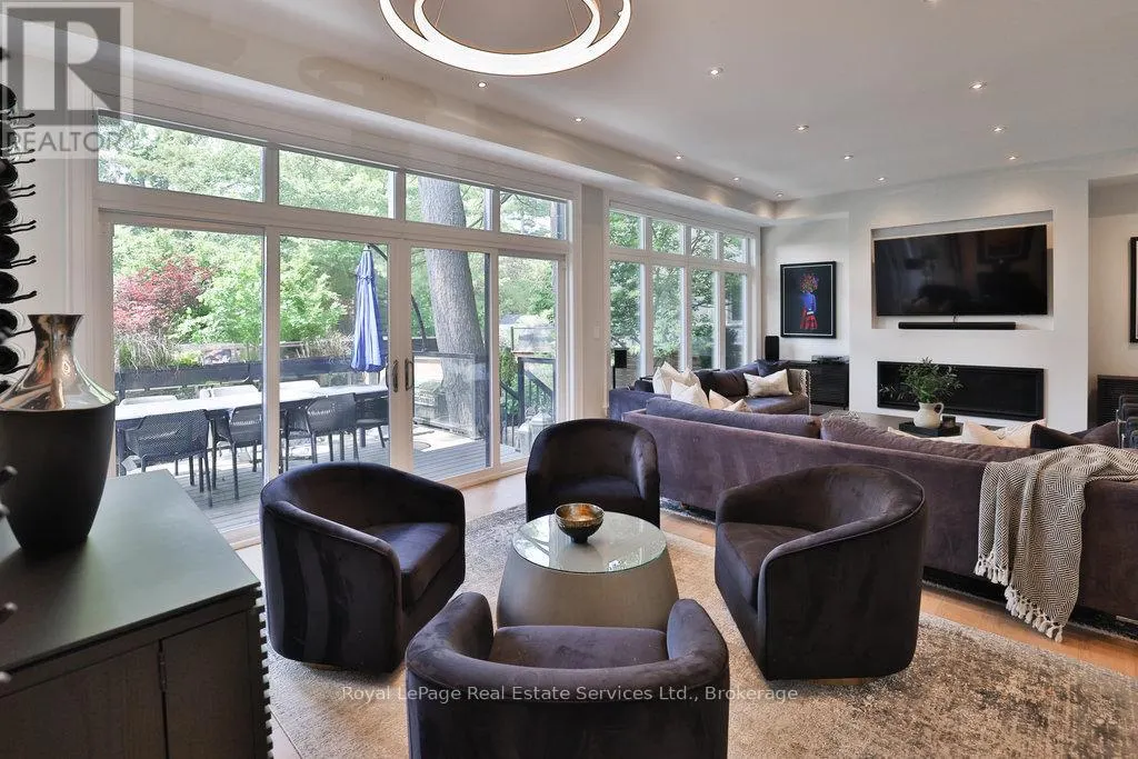 182 CHARNWOOD DRIVE