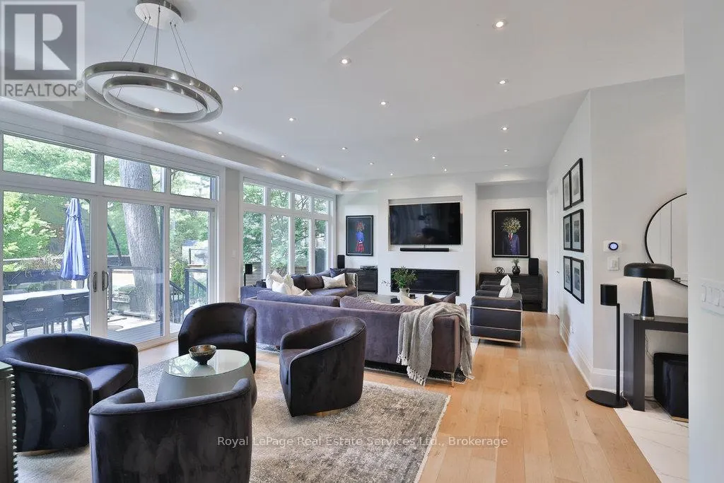 182 CHARNWOOD DRIVE