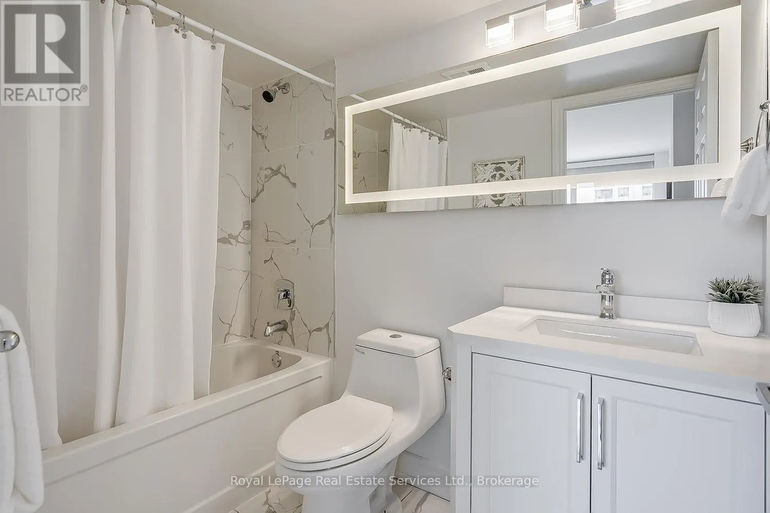 632 - 3888 DUKE OF YORK BOULEVARD, #632