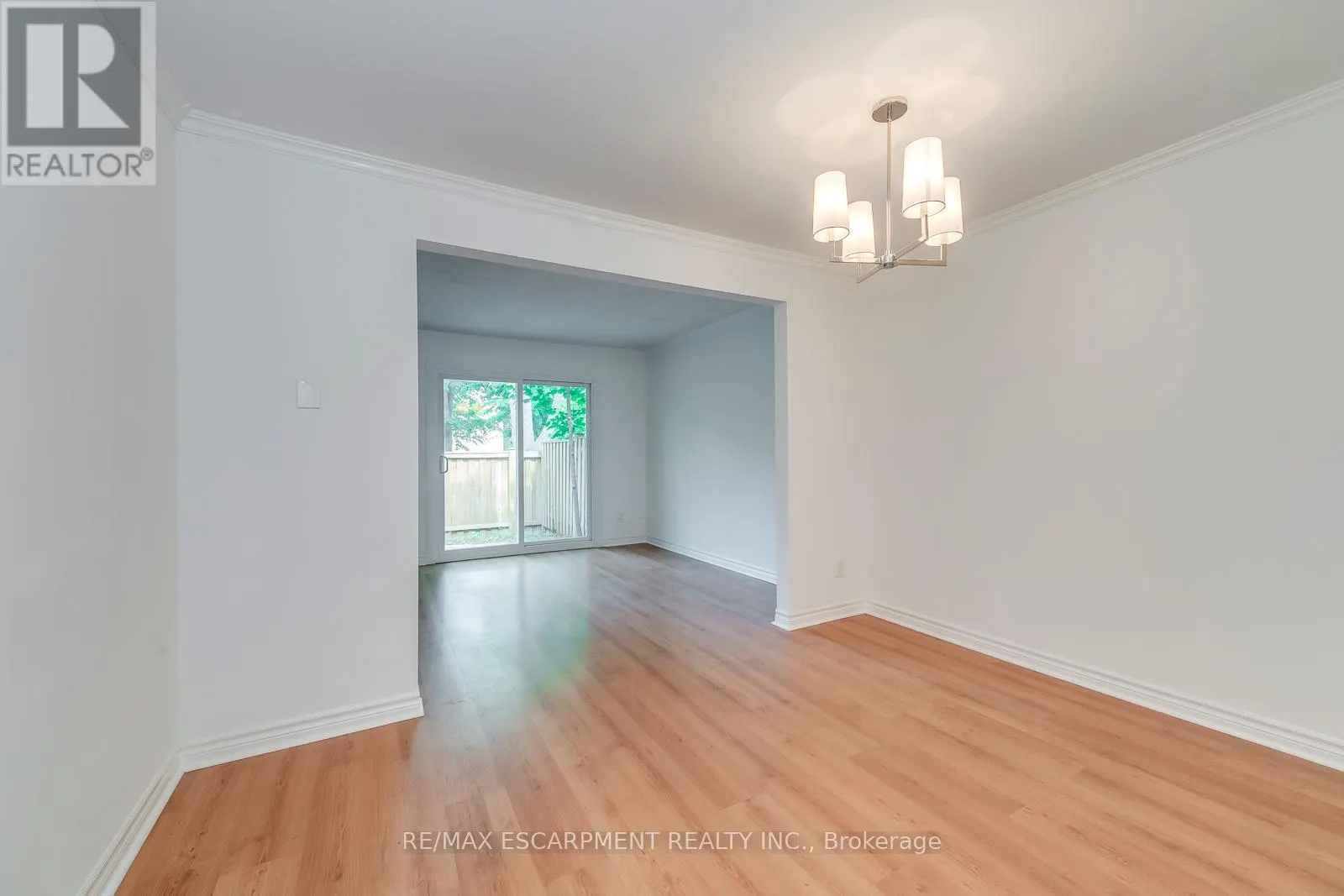 4 - 1270 GAINSBOROUGH DRIVE