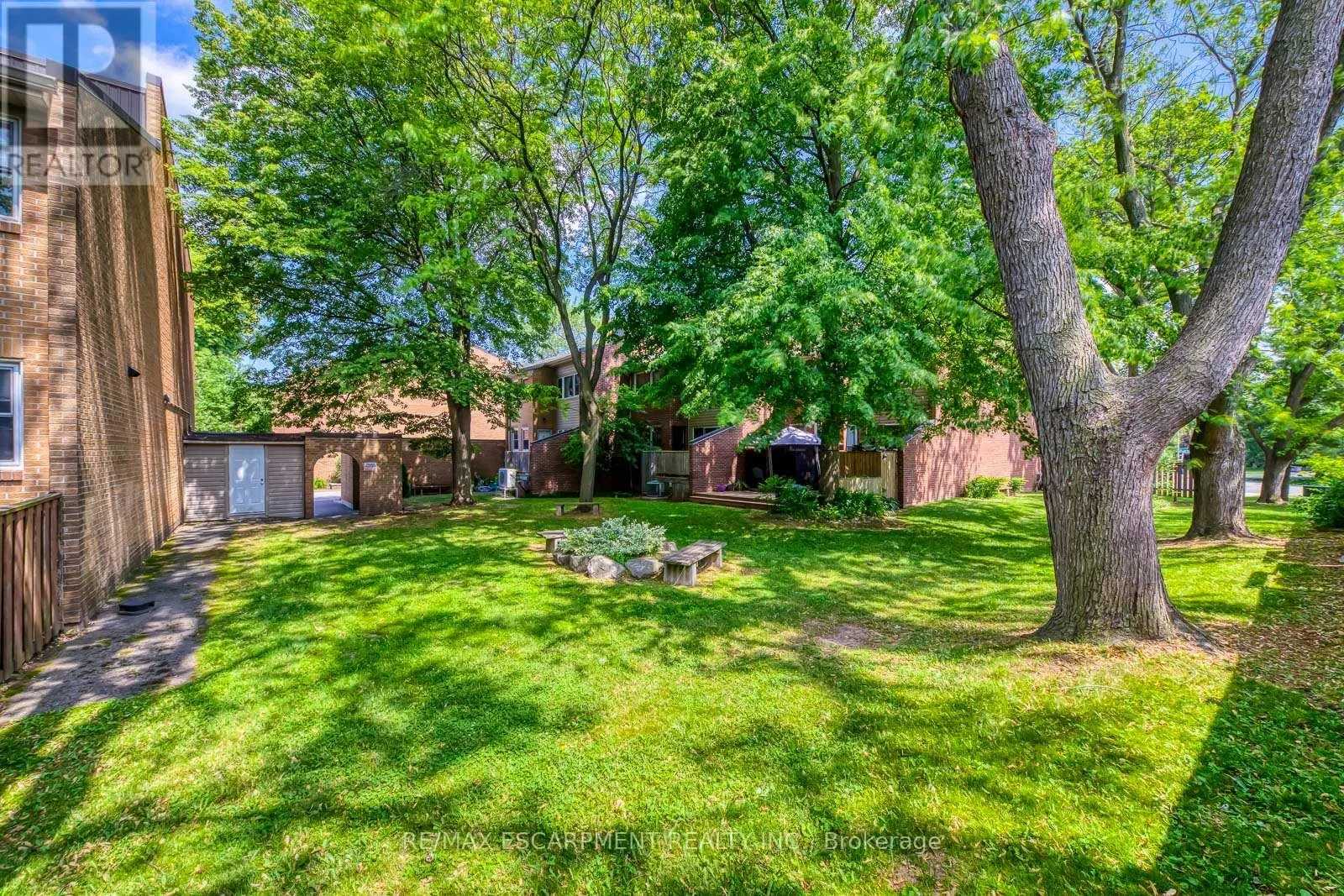 4 - 1270 GAINSBOROUGH DRIVE
