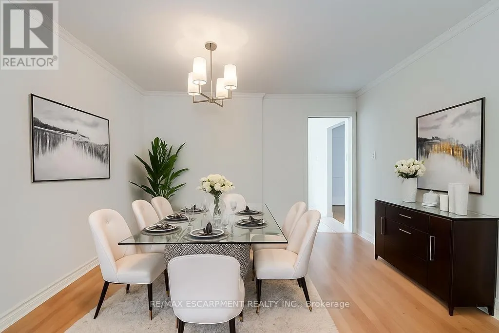 4 - 1270 GAINSBOROUGH DRIVE
