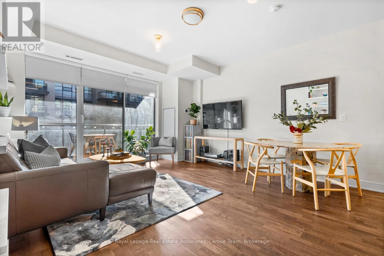 235 - 1575 LAKESHORE ROAD W