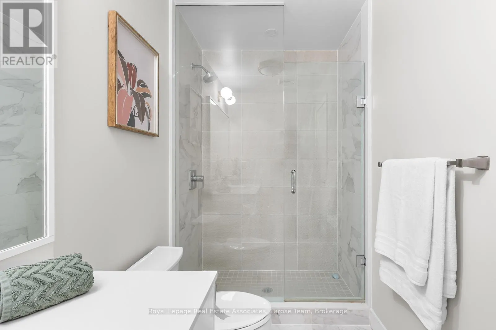 235 - 1575 LAKESHORE ROAD W