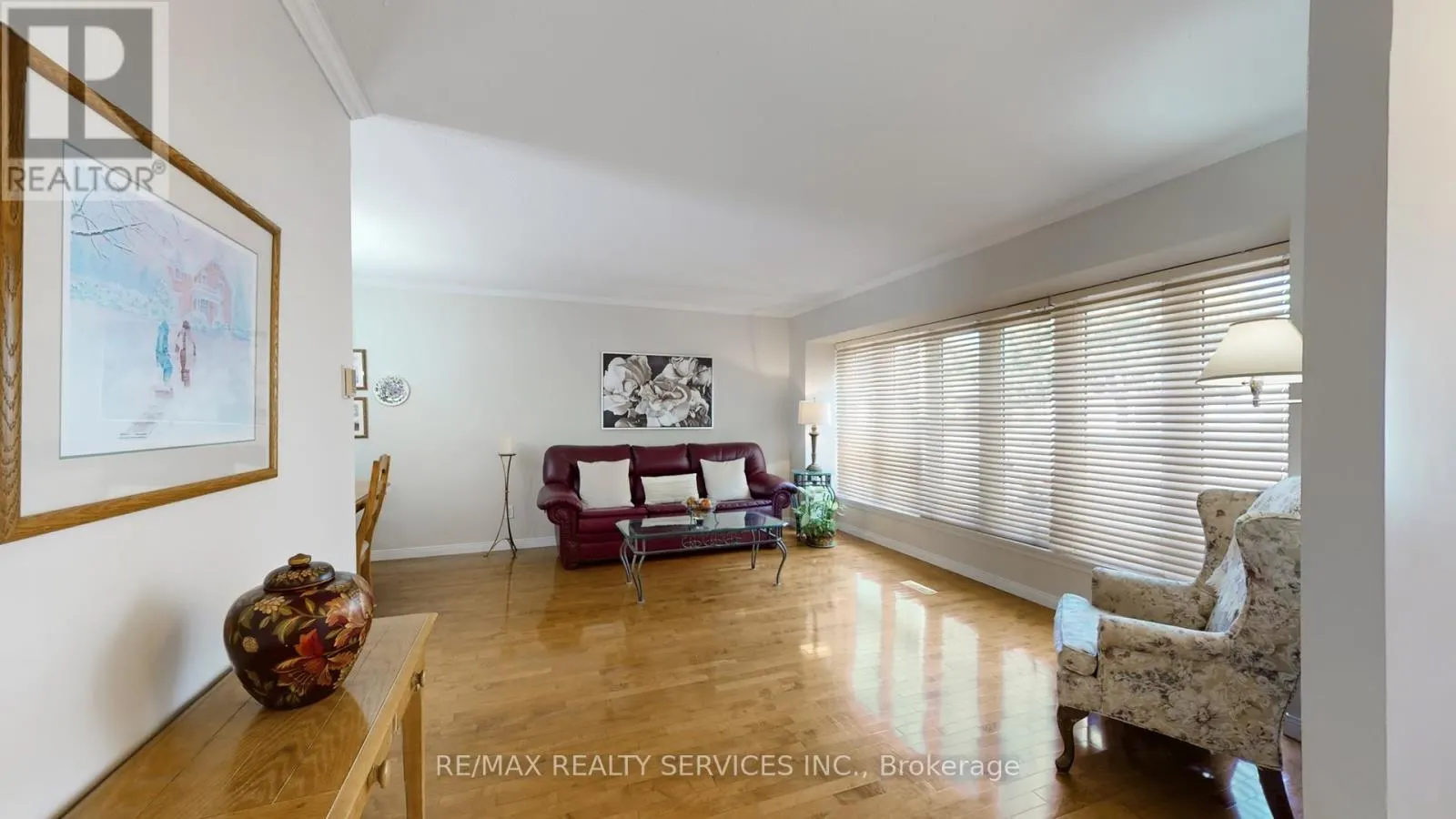 64 GLEBE CRESCENT