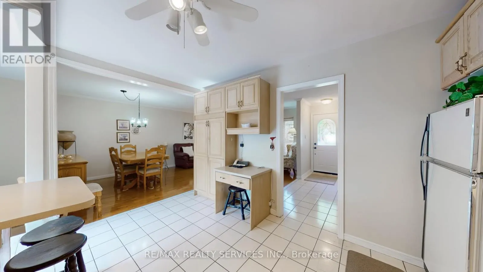 64 GLEBE CRESCENT