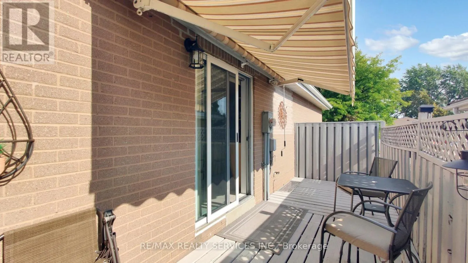 64 GLEBE CRESCENT