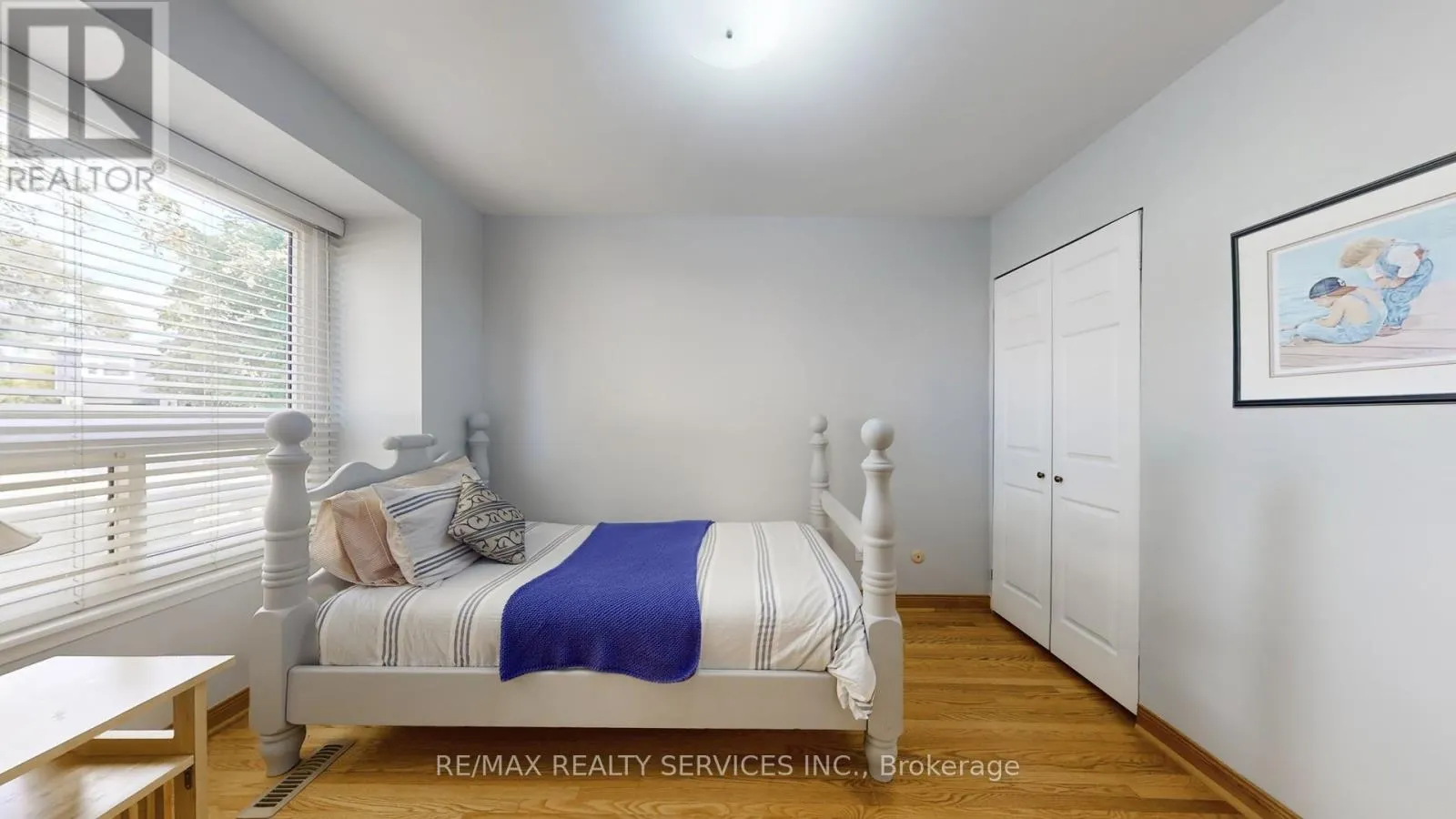 64 GLEBE CRESCENT