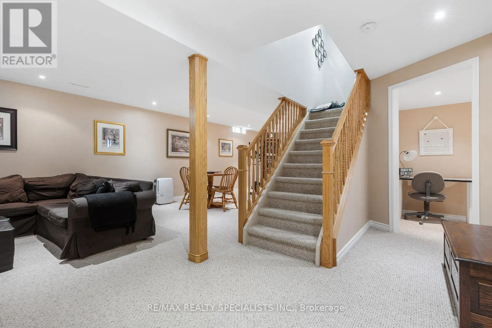 6859 SUMMER HEIGHTS DRIVE
