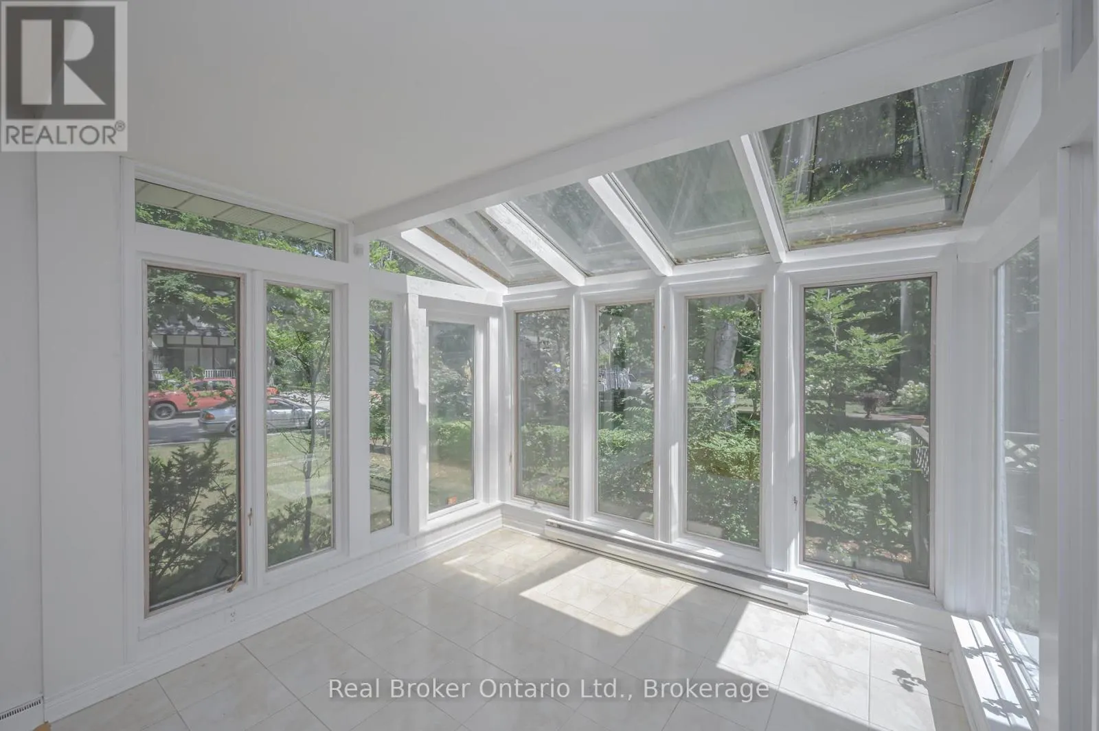 374 SPRUCE STREET