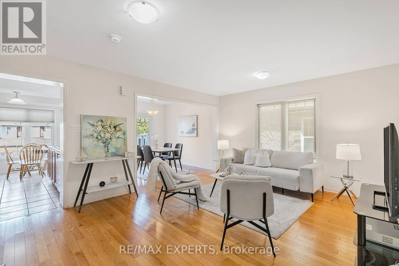 217 WOODLEY CRESCENT