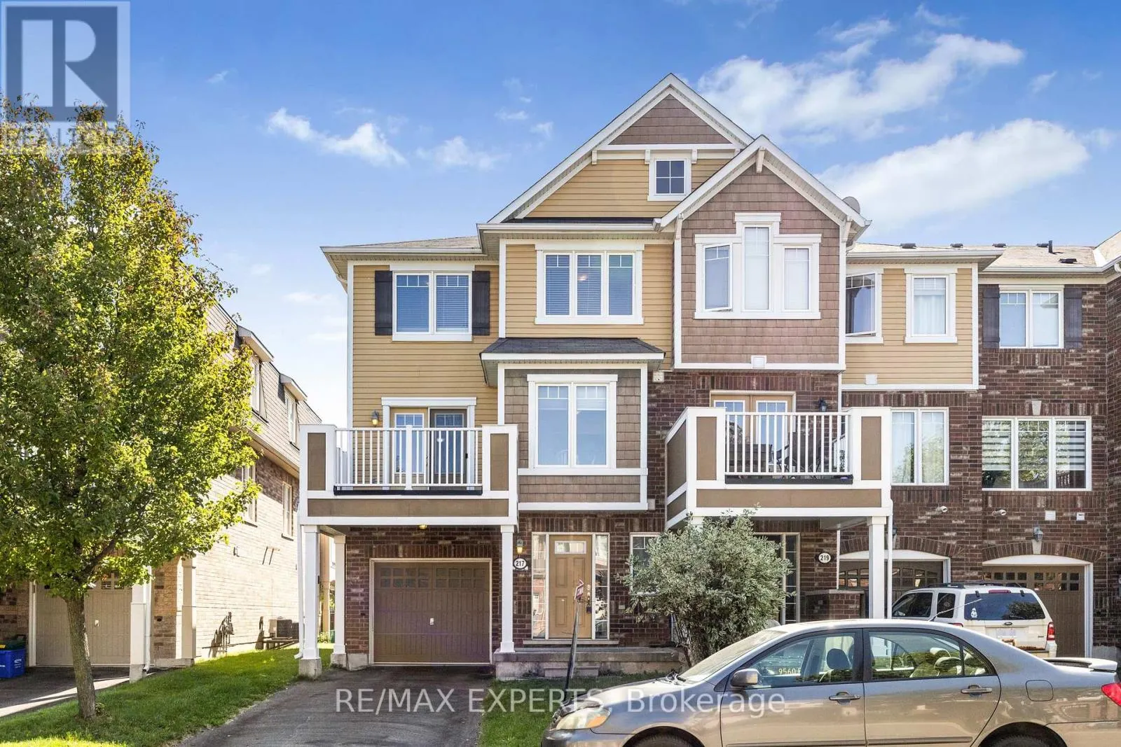217 WOODLEY CRESCENT