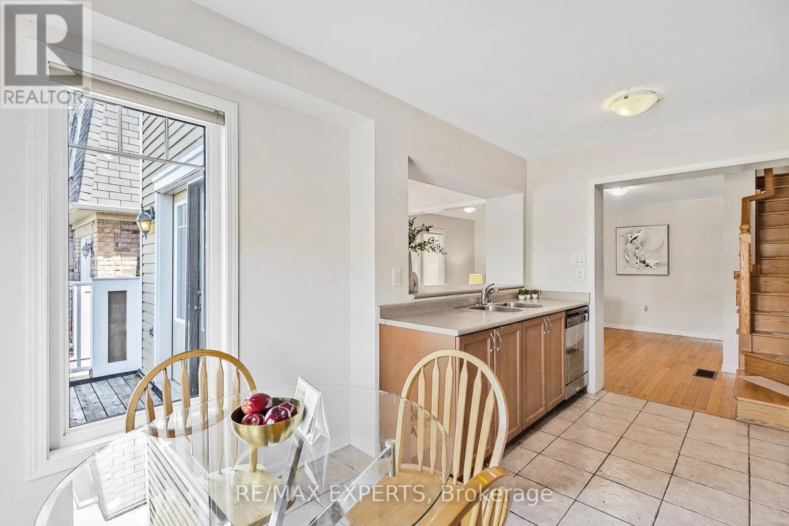 217 WOODLEY CRESCENT