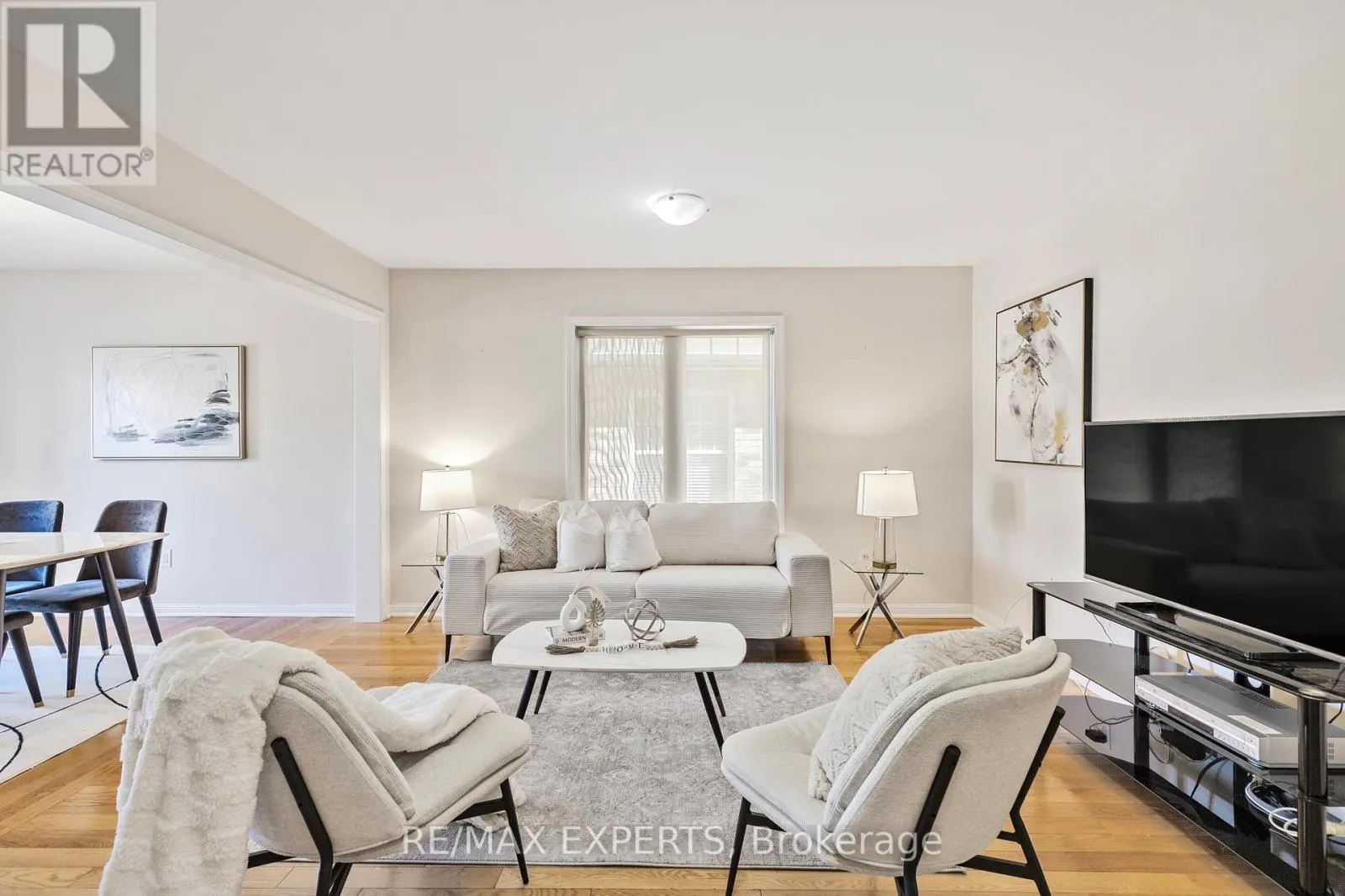 217 WOODLEY CRESCENT