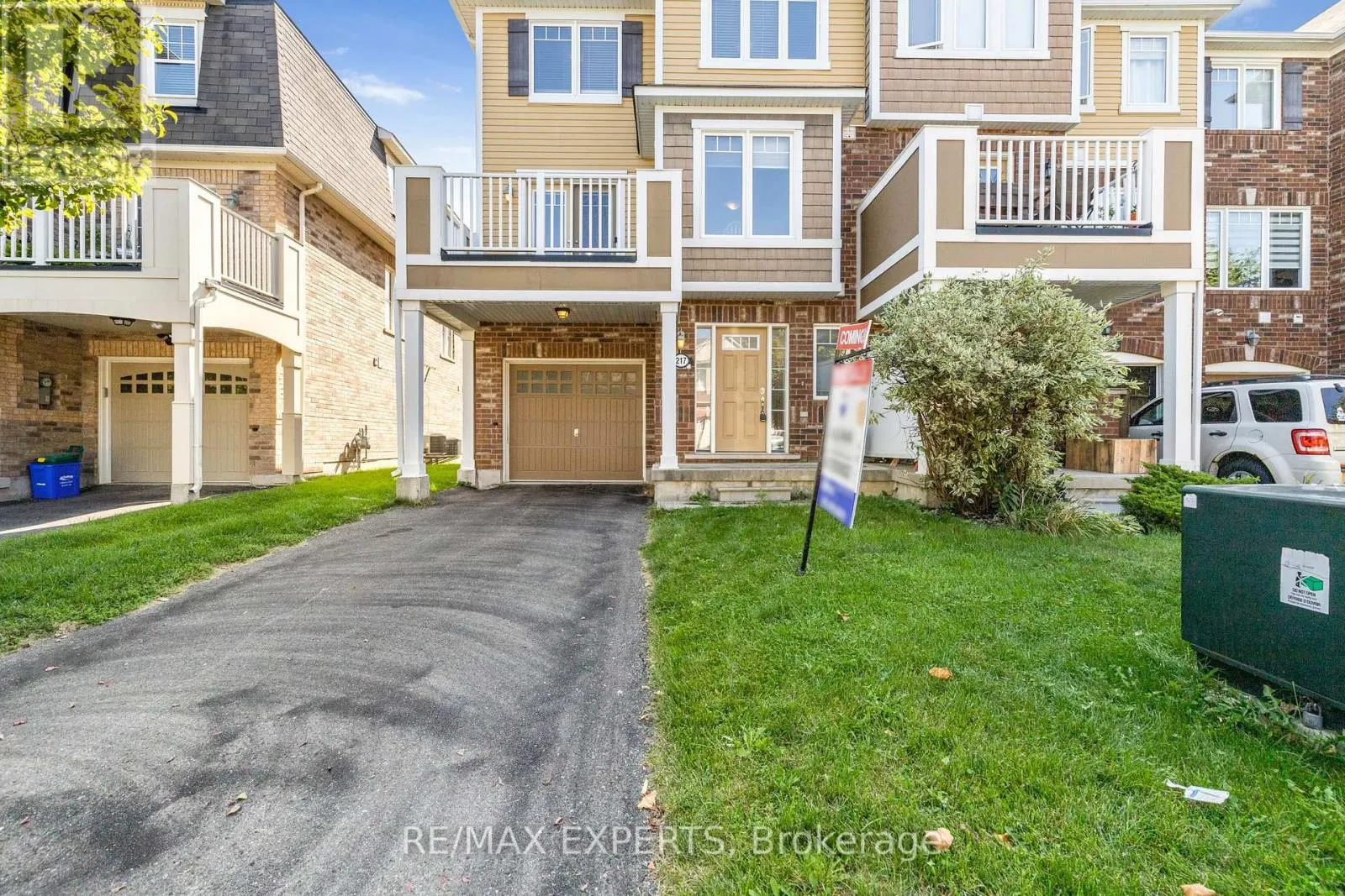 217 WOODLEY CRESCENT