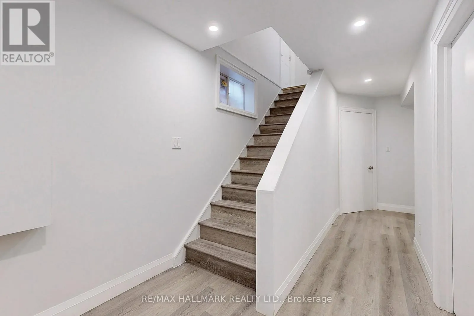 LOWER - 36 FARLEY CRESCENT
