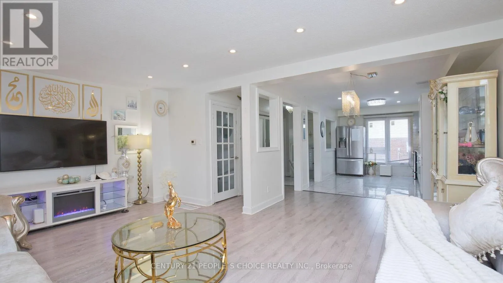 54 - 3525 BRANDON GATE