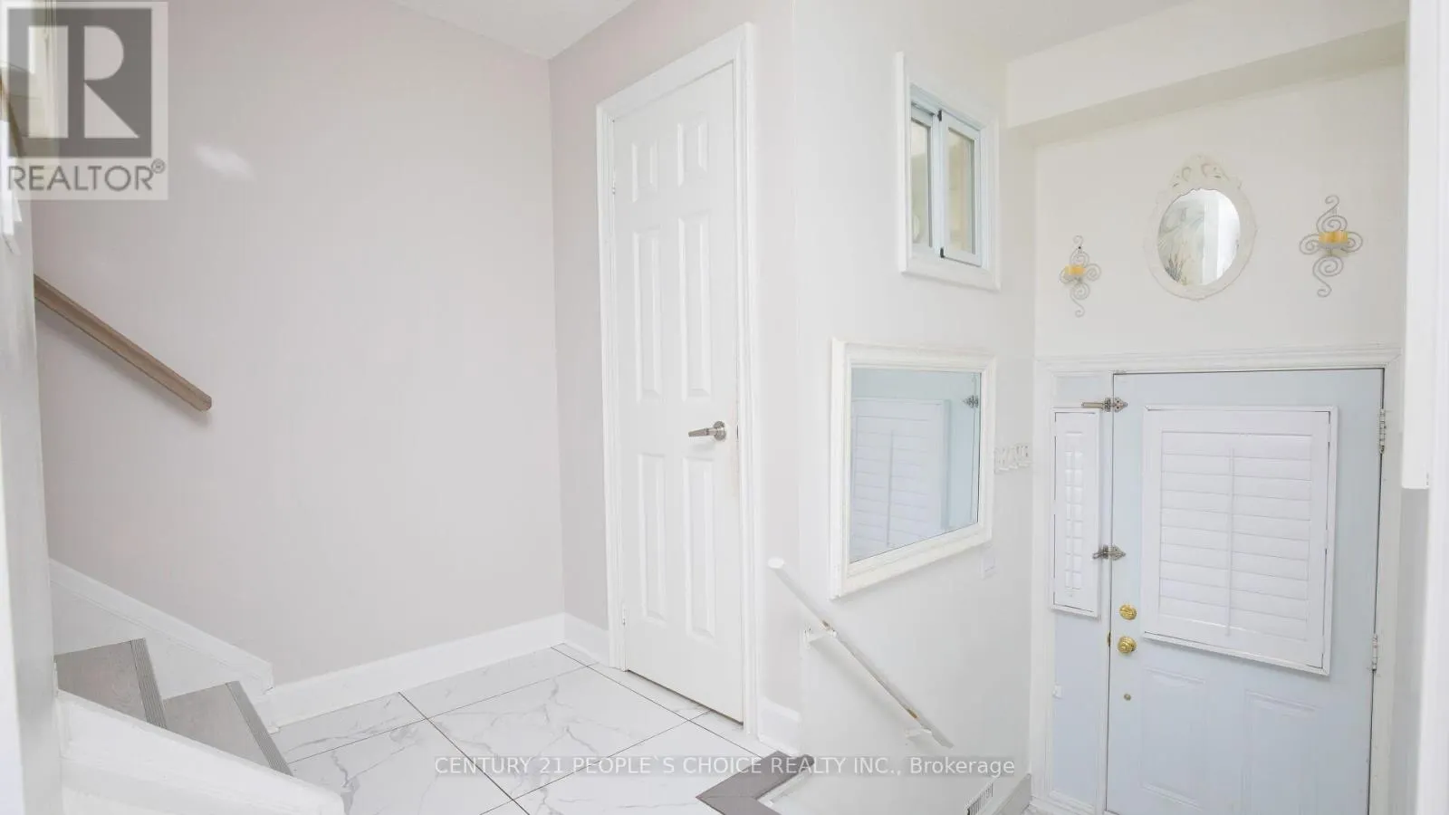 54 - 3525 BRANDON GATE