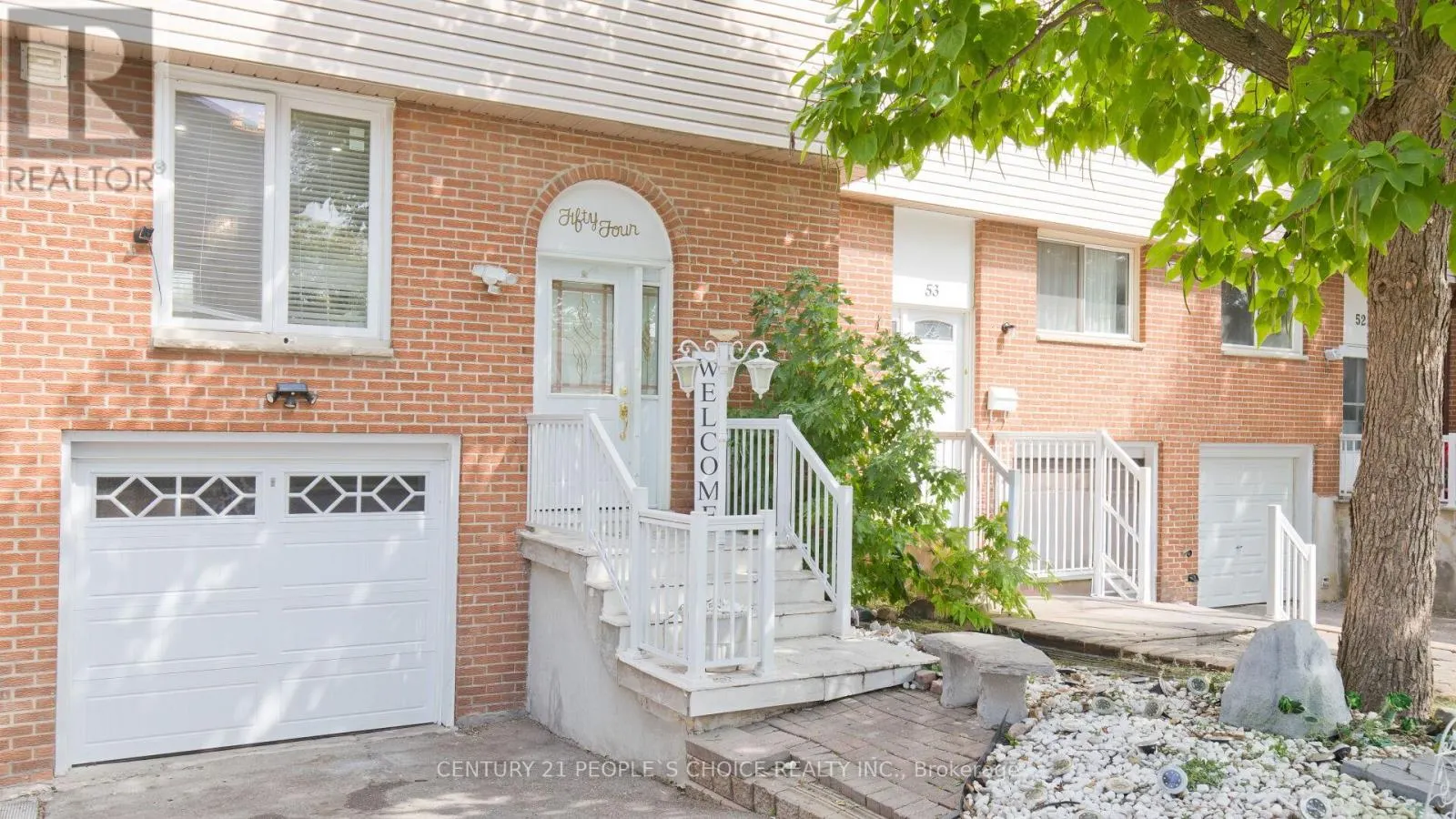 54 - 3525 BRANDON GATE