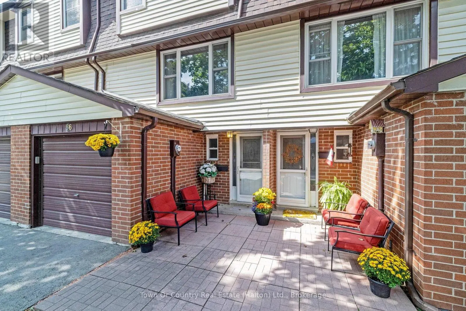86 - 371 BRONTE STREET S, #86